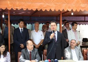 Akdağ ve Babacan'a ilgi izdihamı